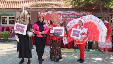 Photo of Jalan Sehat Semarakkan HUT RI, Bhayangkari Gresik Ajak Siswa SLB Kemala Bhayangkari Bergerak