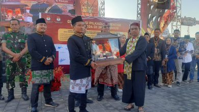 Photo of Edukasi Pilih Pemimpin Berkualiatas, KPU Jatim dan KPU Gresik Lakukan Kirab Maskot Pilkada