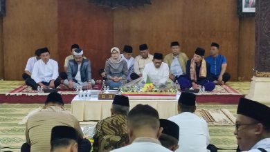 Photo of Bupati Blitar Hadiri Kegiatan Malam Tirakatan Peringati HUT ke 79 Kemerdekaan RI Tahun 2024