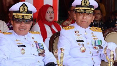 Photo of Dirdok Kodiklatal Hadiri Upacara Penurunan Bendera HUT Ke-79 RI