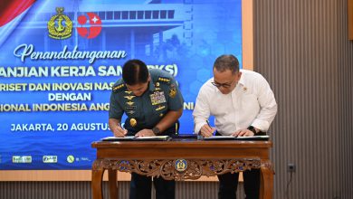 Photo of Tingkatkan Sinergitas, Wadan Kodiklatal Hadiri Penandatanganan PKS Antara TNI AL Dengan BRIN