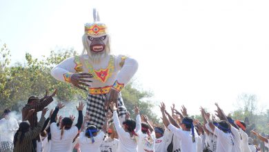 Photo of Parade Karnaval Nusantara Hadir di Desa Lasem Gresik, Begini Keseruannya