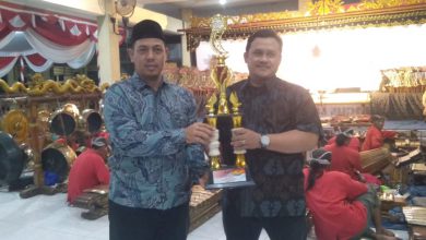 Photo of Perayaan HUT RI Ke-79, Desa Slempit Sukses Raih Juara Satu Lomba Bola Voly Antar Desa Se- Kedamean