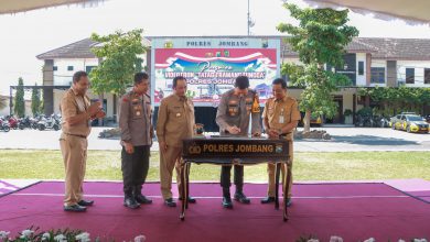 Photo of Pj. Bupati Jombang Resmikan Videotron Tatag Trawang Tungga Polres Jombang