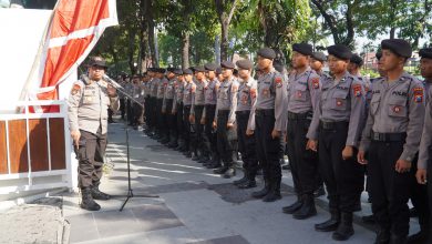 Photo of Tahapan Pendaftaran Paslon Pada Pilkada 2024, Polrestabes Surabaya Pertebal Pengamanan Kantor KPU