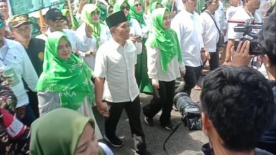 Photo of Pasangan Cak Thoriq – Ning Fika Daftar Ke KPUD Lumajang Dikawal Enam Partai Pengusung Yang Solid