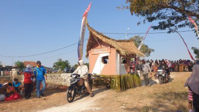 Photo of Ribuan Warga Bulangan Ikuti Karnaval, Dari Ogoh-ogoh hingga Replika Warung Kopi Ada