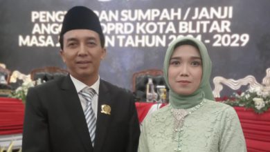 Photo of Adi Santoso, S.P Resmi di Lantik Anggota DPRD kota Blitar Dengan Slogan “Budal Bareng, Muleh Bareng, Seduluran Selawase”.