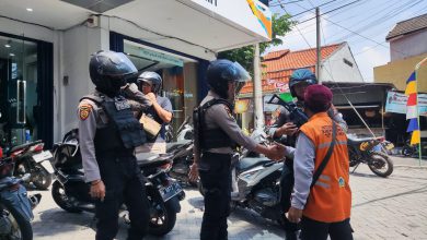 Photo of Polres Gresik Patroli Antisipasi Gangguan Kamtibmas Jelang Pemilu 024