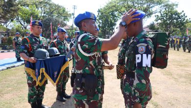 Photo of Tingkatkan Kemampuan Prajurit Baret Biru, Danpusdikpomal Pimpin Upacara Penutupan Kursus Singkat Bintara dan Tamtama Pomal