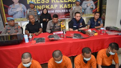 Photo of Polres Gresik Ungkap Kasus Pengeroyokan Hingga Meninggal Dunia, Pencurian dan Curanmor di Gresik