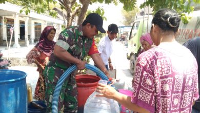 Photo of Dropping Air Bersih BPBD Gresik Mengatasi Kekeringan Warga Desa Tenggor