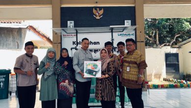 Photo of Kelurahan Kepuharjo Terima Hadiah Lomba Kelurahan Berseri Tingkat Mandiri