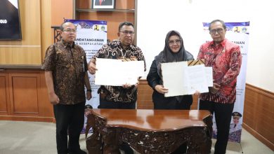 Photo of Pemerintah Kabupaten Gresik Jalin Kerja Sama Strategis dengan BBWS untuk Pengelolaan Sungai yang Berkelanjutan.