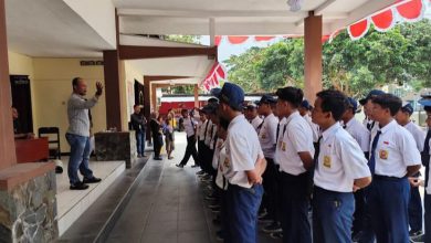 Photo of Diduga Mau Tawuran Dengan SMPN 1 Kauman, Puluhan Siswa SMPN 4 Tulungagung Berhasil Diamankan Dimapolsek Kauman.