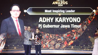 Photo of Pj. Gubernur Jatim Borong Tiga Penghargaan CNN Indonesia Award 2024