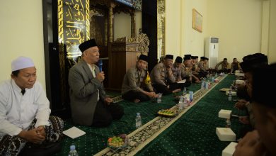 Photo of Polres Gresik Gelar Peringatan Maulid Nabi Muhammad SAW, Ajak Masyarakat Wujudkan Pilkada Damai