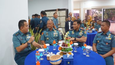 Photo of Irkodiklatal Hadiri Penyematan Brevet Kehormatan Kesehatan Penyelaman dan Hiperbarik