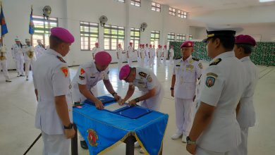 Photo of Dua Petarung Marinir Laksanakan Sertijab Komandan Sepaif dan Komandan Setaif Kodikmar Kodiklatal