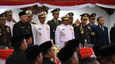 Photo of Dirum Kodiklatal Hadiri Sidang Paripurna Istimewa Hari Jadi Ke-79 Provinsi Jawa Timur