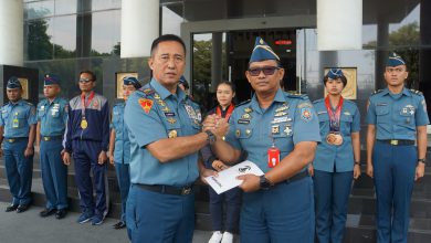 Photo of Sukses Raih 3 Emas, Dankodiklatal Beri Apresiasi Atlet Dojo Hiu Sakti Kodiklatal