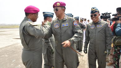 Photo of Dankodiklatal Saksikan 11 Pati TNI AL Disematkan Brevet Kehormatan Penerbangan TNl AL