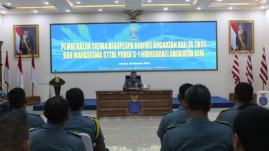 Photo of Siap Emban Tugas, Siswa Dikspespa Hidros Kodiklatal Terima Pembekalan Danpushidrosal