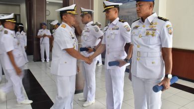 Photo of Dankodikdukum Kodiklatal Tekankan Pentingnya Pembekalan Diri untuk Wujudkan TNI AL Berkelas Dunia