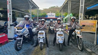 Photo of Polwan Gresik Jadi Pionir Patroli Kendarai Motor Listrik Edukasi Ramah Lingkungan