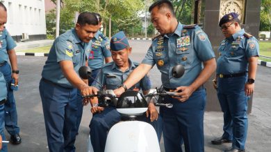 Photo of Dankodiklatal Berikan Sepeda Listrik untuk Motivasi Kopka Totok yang Sedang Sakit Stroke