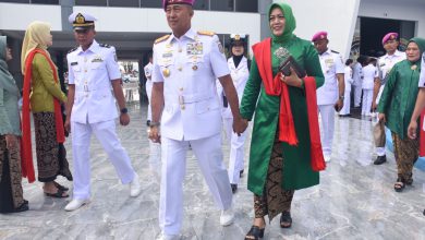 Photo of Kobarkan Semangat Jalesveva Jayamahe, Dankodiklatal Ikuti Upacara Puncak Hari Armada RI Tahun 2024