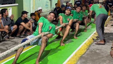 Photo of Lomba Tarik Tambang Ki Dhemang Cup 1 di Pengujung Tahun Sedot Ratusan Warga Desa Ngampel Manyar