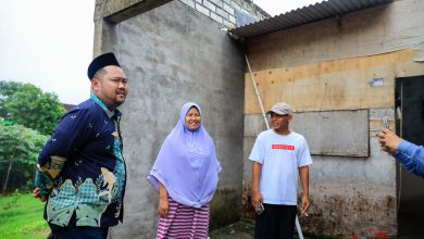 Photo of Respon Cepat Bupati Gresik: Kunjungi dan Salurkan Bantuan untuk Korban Angin Puting Beliung di Ujungpangkah