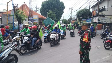 Photo of Anggota Koramil 0817/01 Driyorejo Lakukan Pemantauan Aksi Unjuk Rasa Damai di Grahadi dan Kantor Gubernur Jawa Timur