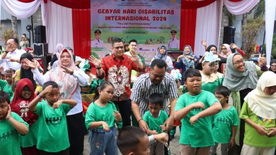 Photo of Gebyar Disabilitas 2024, Pemkab Gresik Terima Bantuan Tiga Unit Mobil Antar-Jemput dari Bank Jatim