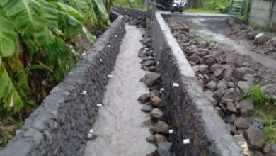 Photo of Warga Kesambenwetan Apresiasi Pembangunan TPT Sudah Berjalan 70 Persen Meski Kendala Cuaca Ekstrim Musim Hujan