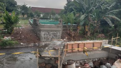 Photo of Proyek Pembangunan Jembatan Desa Kayangan Diwek Diduga Tidak Transparan