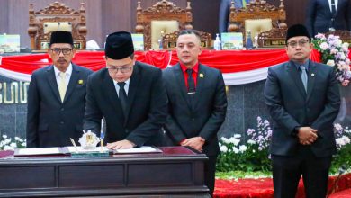 Photo of Pj. Gubernur Adhy Optimistis Bank BPR Jatim Berkontribusi Ungkit Ekonomi UMKM Naik Kelas