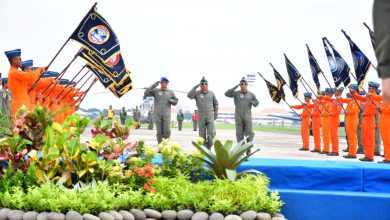 Photo of Komandan Puspenerbal Sematkan Brevet Kehormatan Penerbangan kepada Tiga Pati Bintang Dua TNl AL