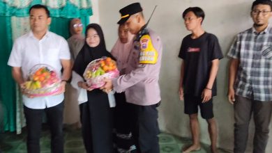 Photo of Kapolres Gresik Berikan Dukungan Psikologis kepada Korban Percobaan Bunuh Diri