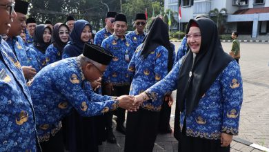 Photo of Bu Min Pamit, Pesan ASN Gresik Terus Berinovasi dan Bekerja dengan Hati