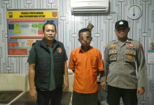 Photo of Polsek Duduksampeyan Tangkap Maling Kotak Amal Saat Sembunyi di dekat perlintasan Kereta Api