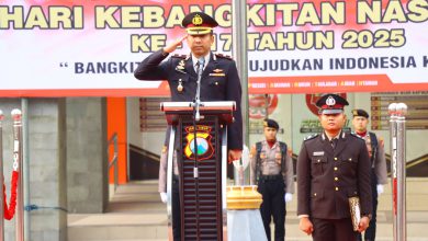 Photo of Polres Gresik Gelar Upacara Peringatan Hari Kebangkitan Nasional ke-117 Tahun 2025, Kobarkan Semangat Nasionalisme dan Persatuan