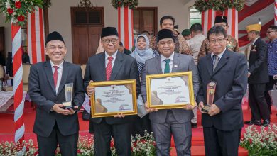 Photo of Mudahkan Akses JDIH untuk Masyarakat, Pemkab Gresik Raih Penghargaan Pengelola JDIH Terbaik II se-Jawa Timur