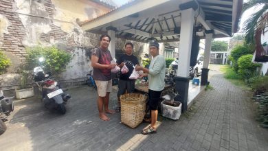 Photo of Pemotongan dan Pembagian Hewan Kurban KWG Berjalan Sukses, Ketua KWG: Ini Ide Cemerlang Azril dan Soleh