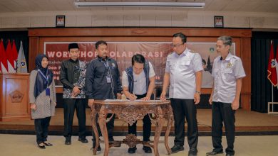 Photo of Tingkatkan Penyerapan Tenaga Kerja Lokal, Pemkab Gresik Jalin Kerja Sama dengan Fakultas Ekonomi Unigres