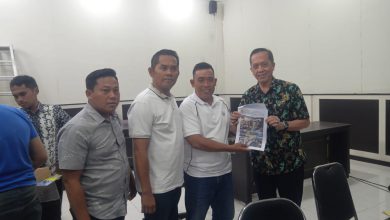 Photo of Mega Proyek SSC 4,1 Milyar Tidak Sesuai ” Spesifikasi ” LSM PIAR Ngeluruk DPUPR