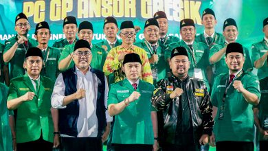 Photo of Hadiri Inaugurasi GP Ansor Gresik, Bupati Fandi Akhmad Yani Ajak Ansor Tumbuh Bersama