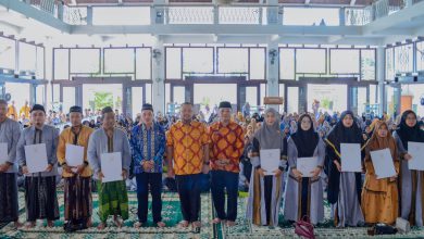Photo of Pemkab Gresik Salurkan Insentif ke 1.100 Huffadh se-Kabupaten Gresik sebagai Bentuk Apresiasi Penjaga Al-Qur’an
