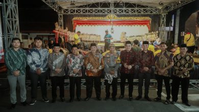 Photo of Pagelaran Wayang Kulit dan Campursari Meriahkan Hari Bhayangkara ke-79 di Jombang